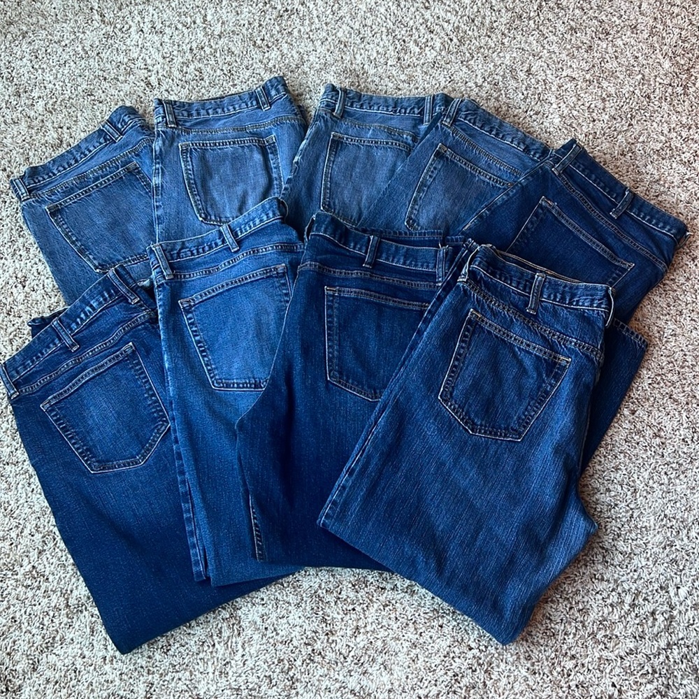 9 PAIR BUNDLE OF JEANS